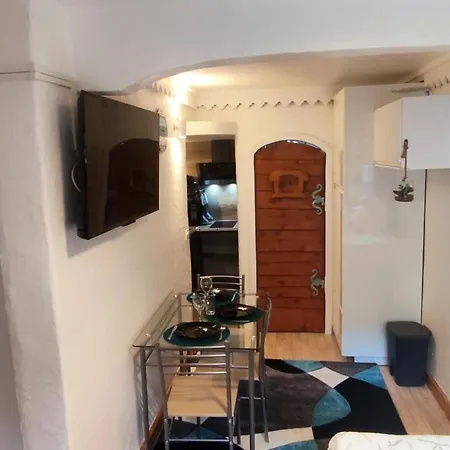 Appartamento 24m2 Cosy Classe, Lit Queen Size, Netflix, Wifi, 400m Centre, Parking, Boite A Cles, La Tarine Albertville