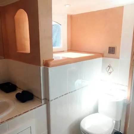 Appartamento 24m2 Cosy Classe, Lit Queen Size, Netflix, Wifi, 400m Centre, Parking, Boite A Cles, La Tarine *