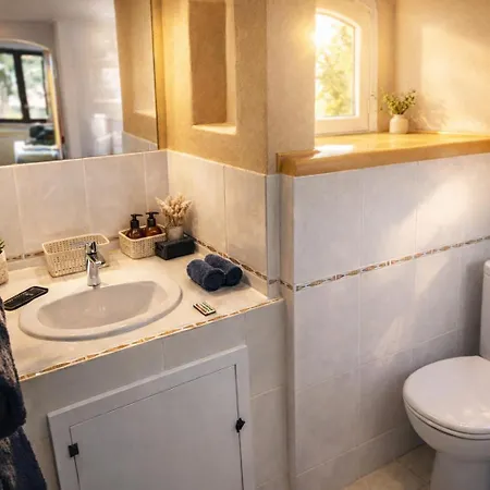 Апартаменты Cosy Classe 24m2, 2 Lits, Proche Centre, Netflix, Climatisation, Parking Prive